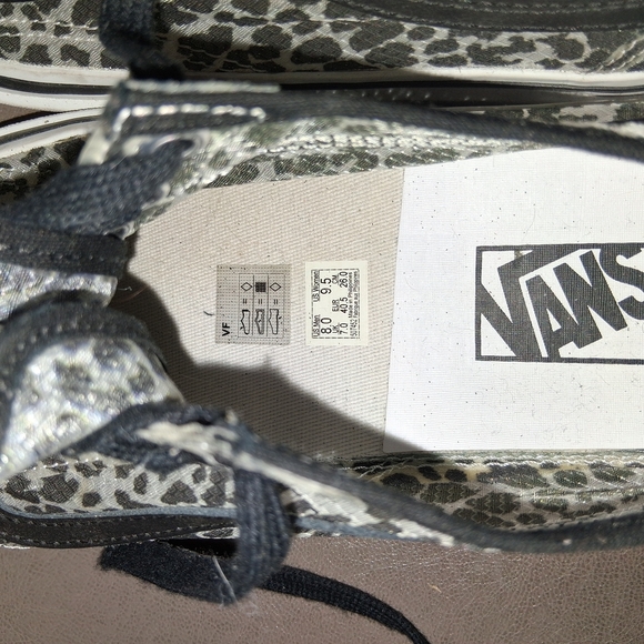 Vans Wild Pattern Sneakers with Black and White Accents - Picture 5 of 8